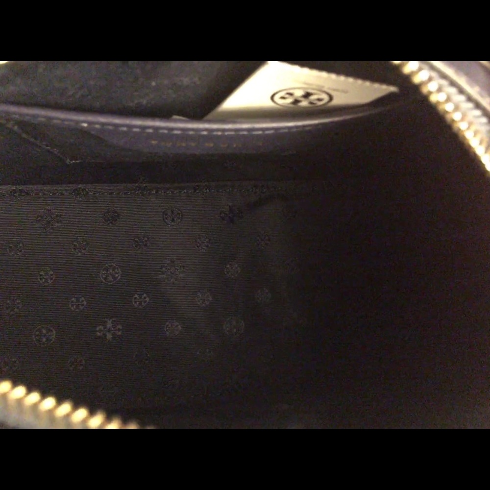 🌸NWT !! Tory Burch Cosmetics Case !! - Picture 6 of 6